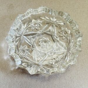 Vintage Anchor Hocking ashtray, Star of David prescut glass. MINT condition.